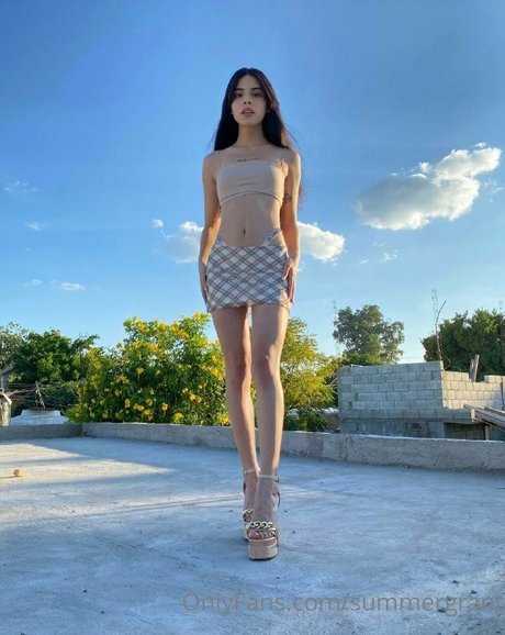 summergrant exclusive model image