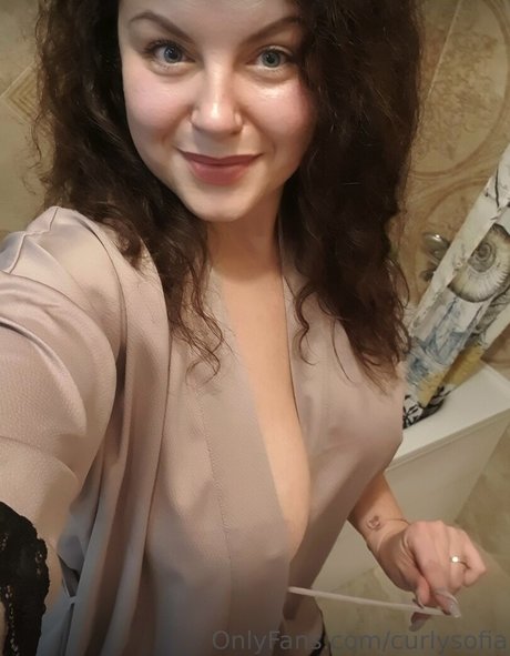 Sofia Curly free pornstar images