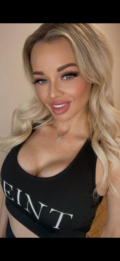 Bubbles Monroe pornstar erotic images