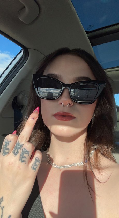 mirror selfie onlyfans beautiful nude archive