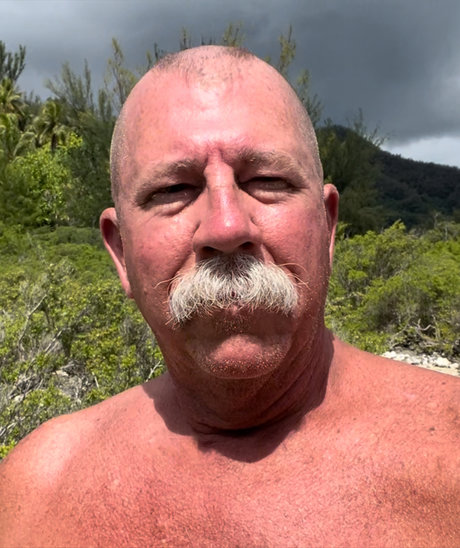 HotRiverGuy pornstar erotic gallery