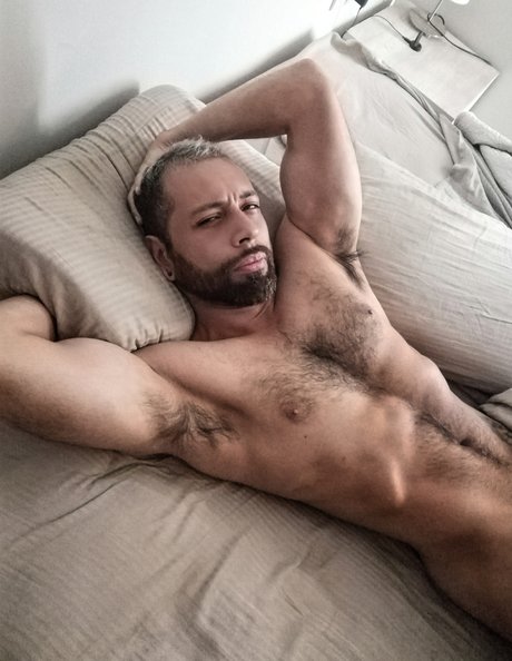 Raziel erotic model gallery