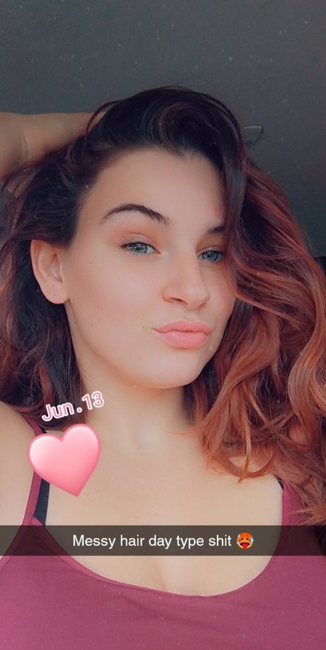 That Bitchhhh baddieee_ porn model image