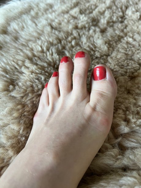 Longtoelola erotic pornstar pictures