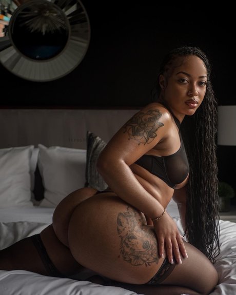 _lil yellow adult actress pics