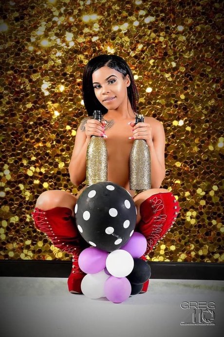 Big clit nudes star pic