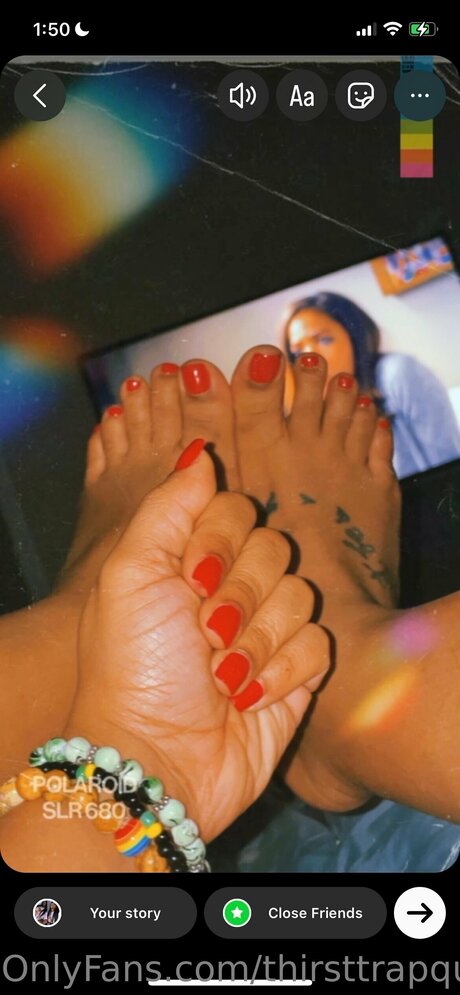 Queeen_ exclusive pornstar photo