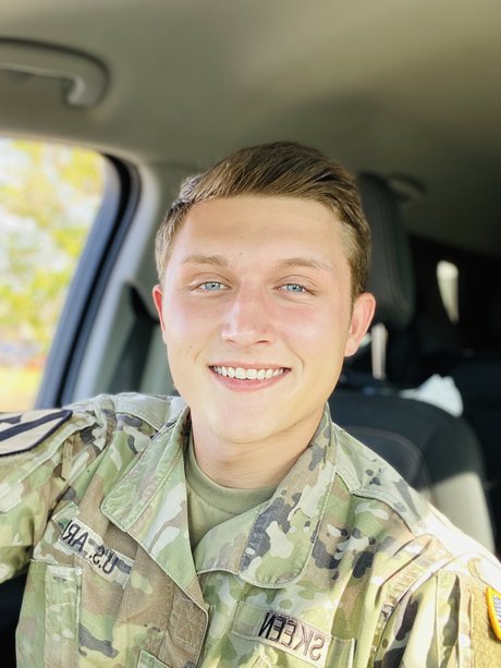 Joe Skeen star naked pic