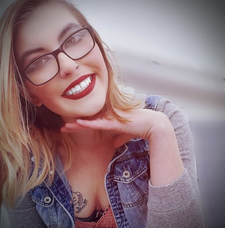 Pixie Kitten star free img