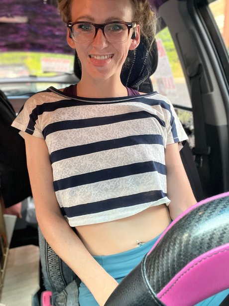 Saucy Hazel the Adventurer model high quality photo