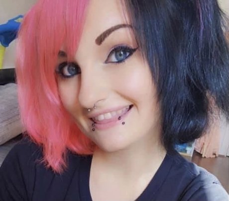 xLittleNickyx star sexy galleries