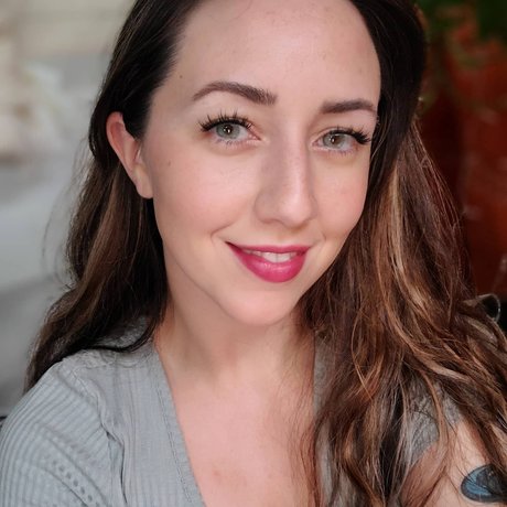 Topless talks with Mel erotic star galleries