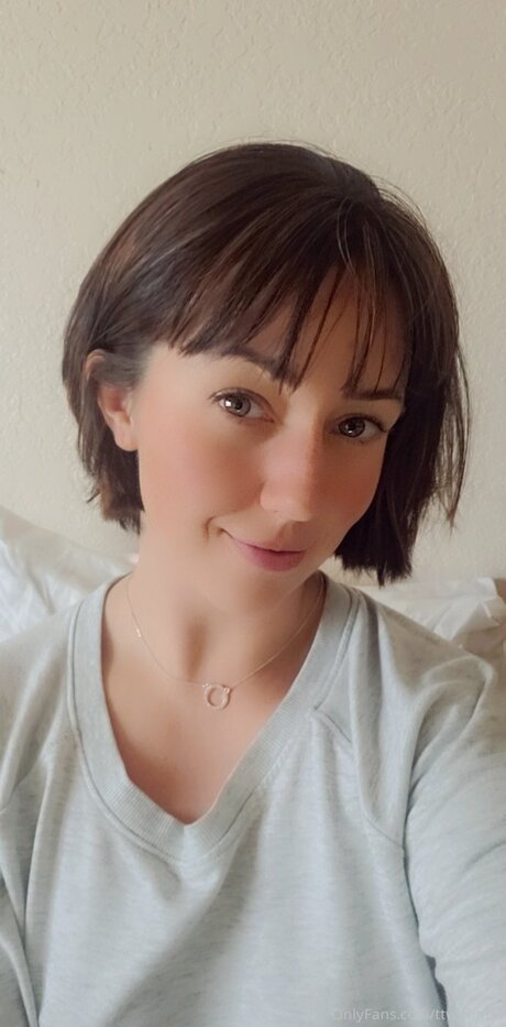 Topless talks with Mel star exclusive pictures