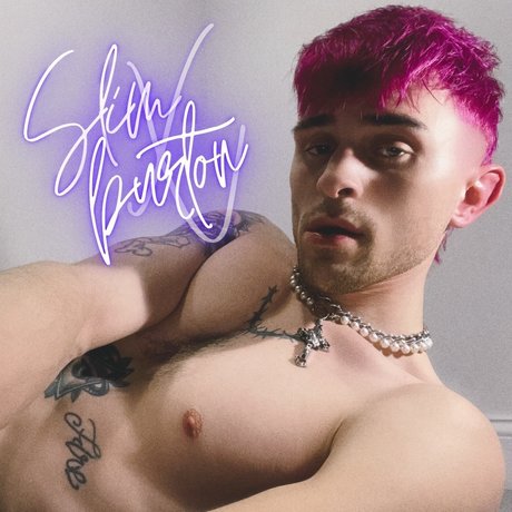 S L I M pornstar sexy pictures