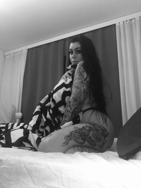 Sonzja porn model pics