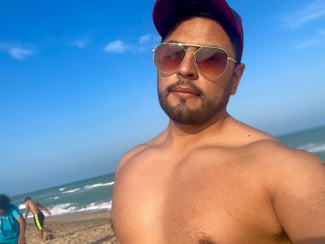 chubby latina onlyfans adult pictures