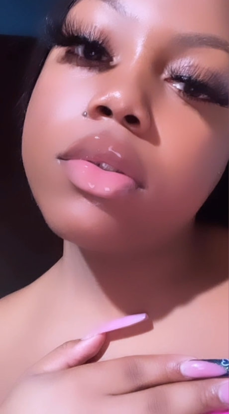 Baby Phat Twitter YoSweetMunchie sexy star picture