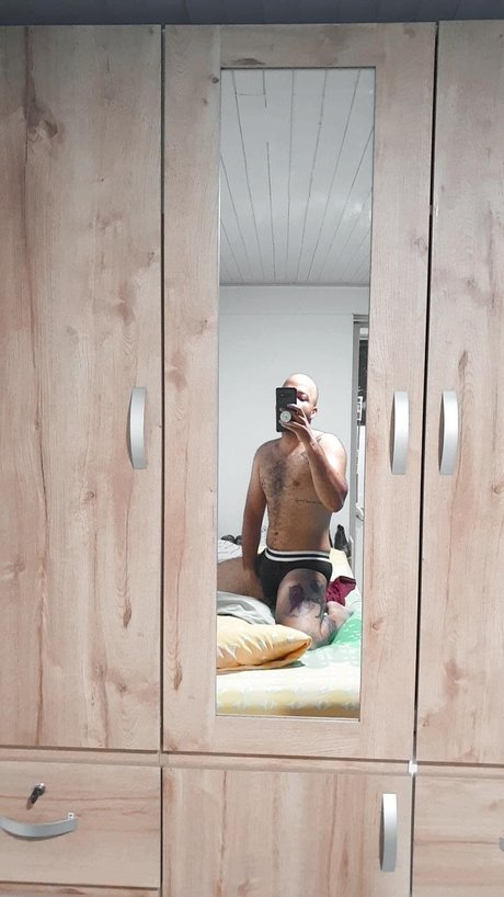 Feets and legs naked star picture