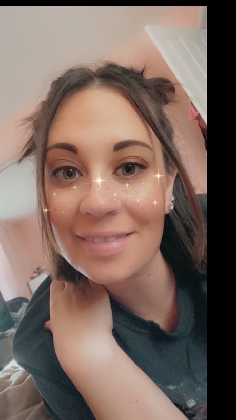 PeachSummer nude model image