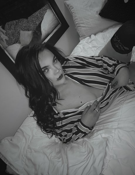 Peach Paterson pornographic actress pictures