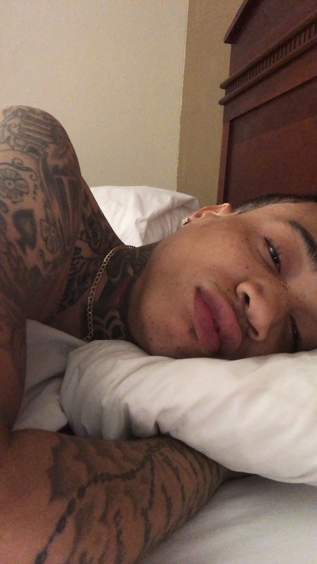 SlezzyFunTimez_ beautiful model image