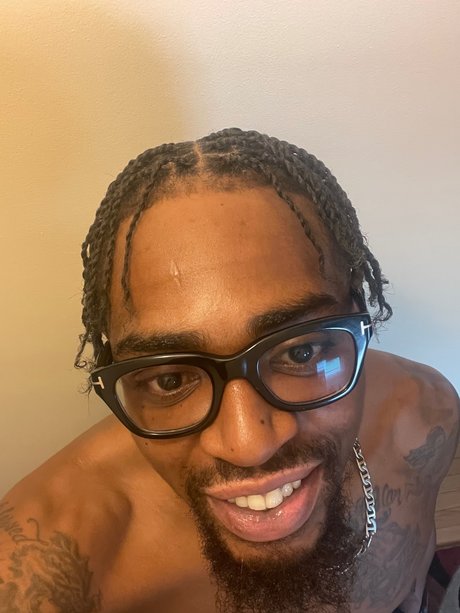 SlangHer810 naked actress pictures