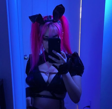 peach_ erotic actress picture