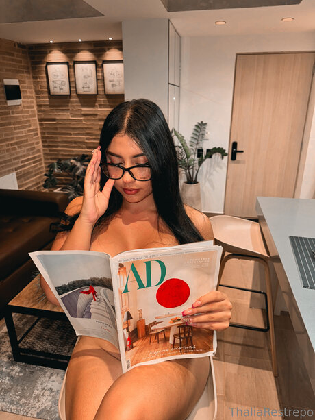 thaliarestrepo adult model pics