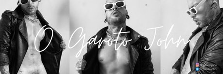 John Oliver_ naked model photo