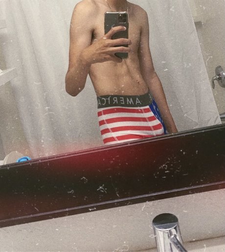 Twinkly Angel model adult image