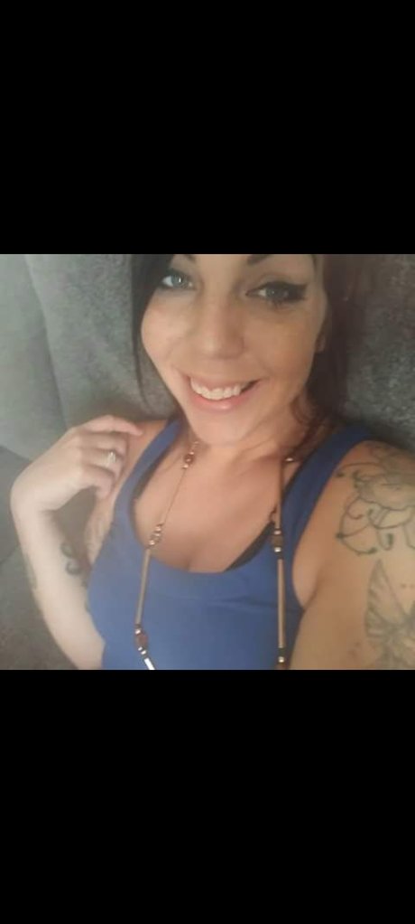 AdventuresWithSantana porn actress galleries