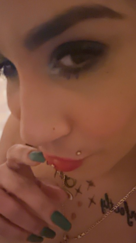 Sexylexy_ pornographic model pic