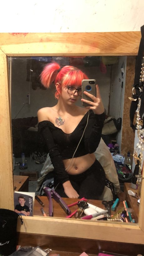 Novaa Star pretty model picture