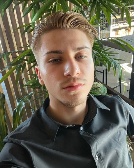 Pablo Bond xxx pornstar img