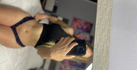 Soylawerita model sexy pic