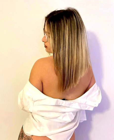 12 months of Leni sex pornstar photo