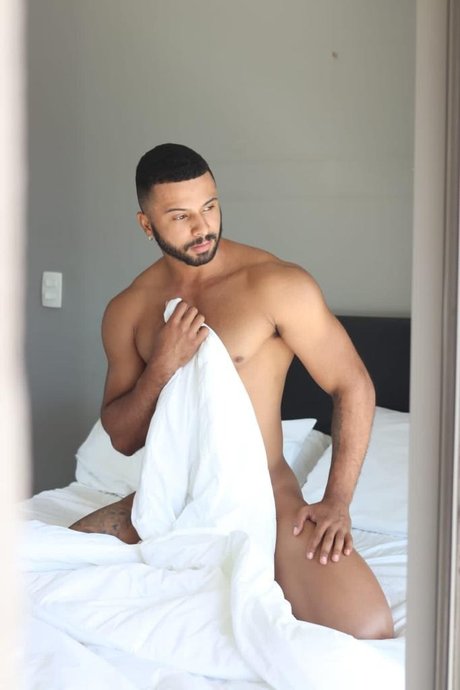 Guilherme Paix o nudes actress archive