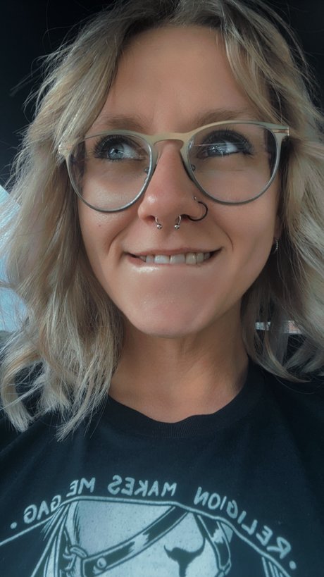 Sorry mom nude model gallery