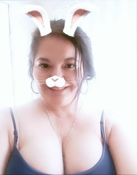 OHMONA pornstar nude pics