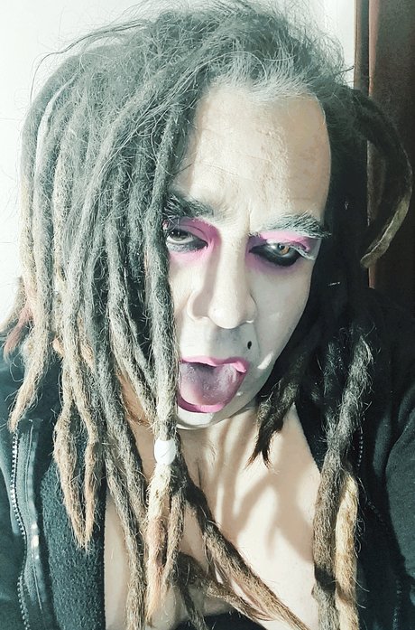 Stacy Synn art actress photos