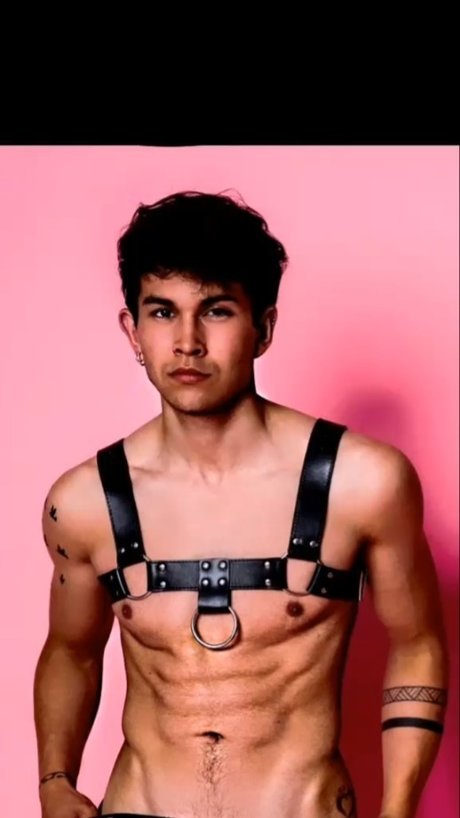 emo onlyfans exclusive picture