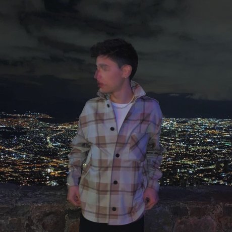 David Gonzalez erotic actress pic