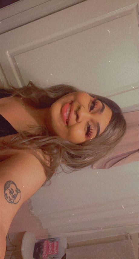 Spotty Nic_ model xxx photos