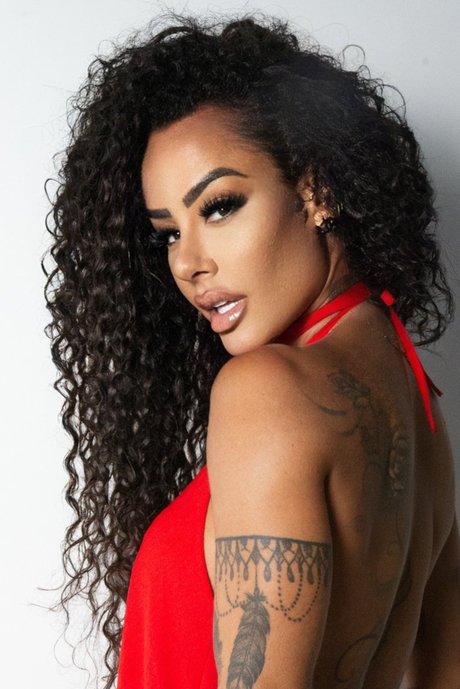 Sue M ura pornstar naked photo