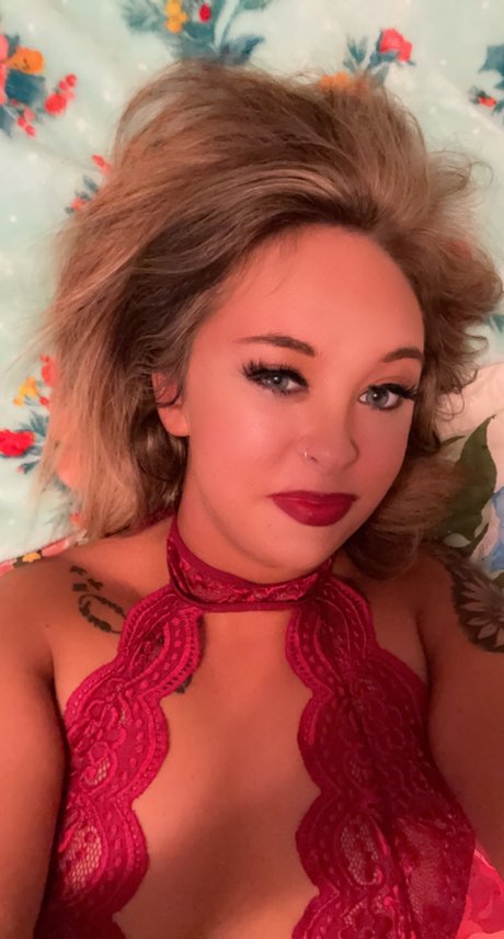 Summer Hearts pornstar nude img