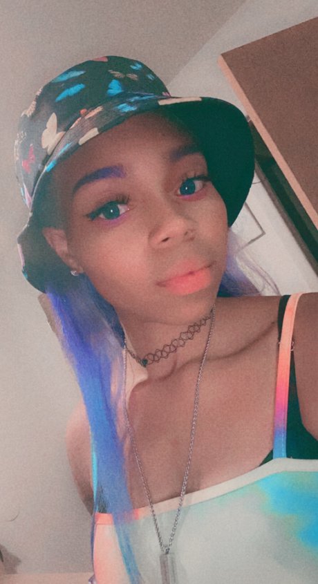 Ebony Diamond star exclusive images