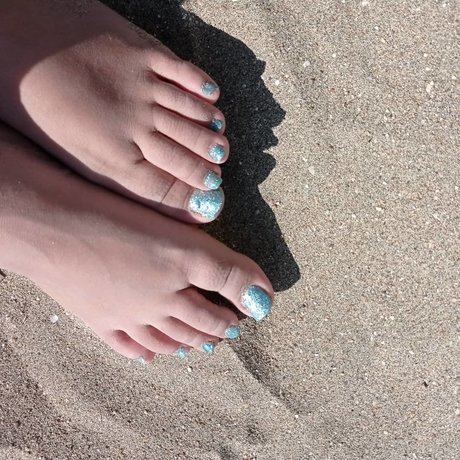 Piedini Asiatici nude pornstar photos