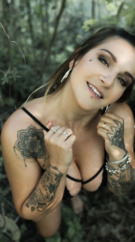 Queensiriana star hd photos