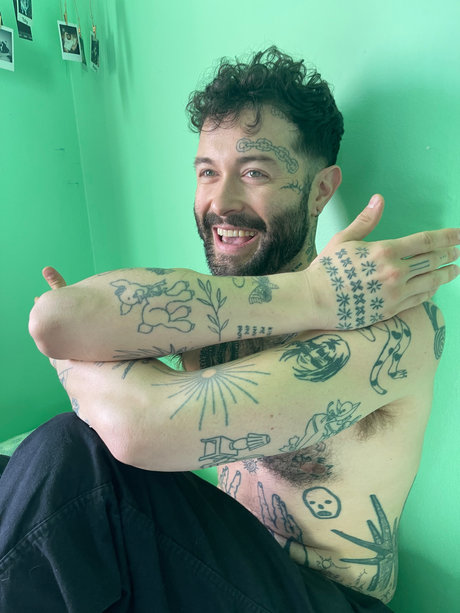 nowyoureshattered naked model galleries