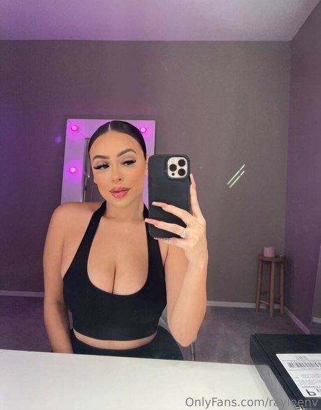 Rayleen Vega porn star picture